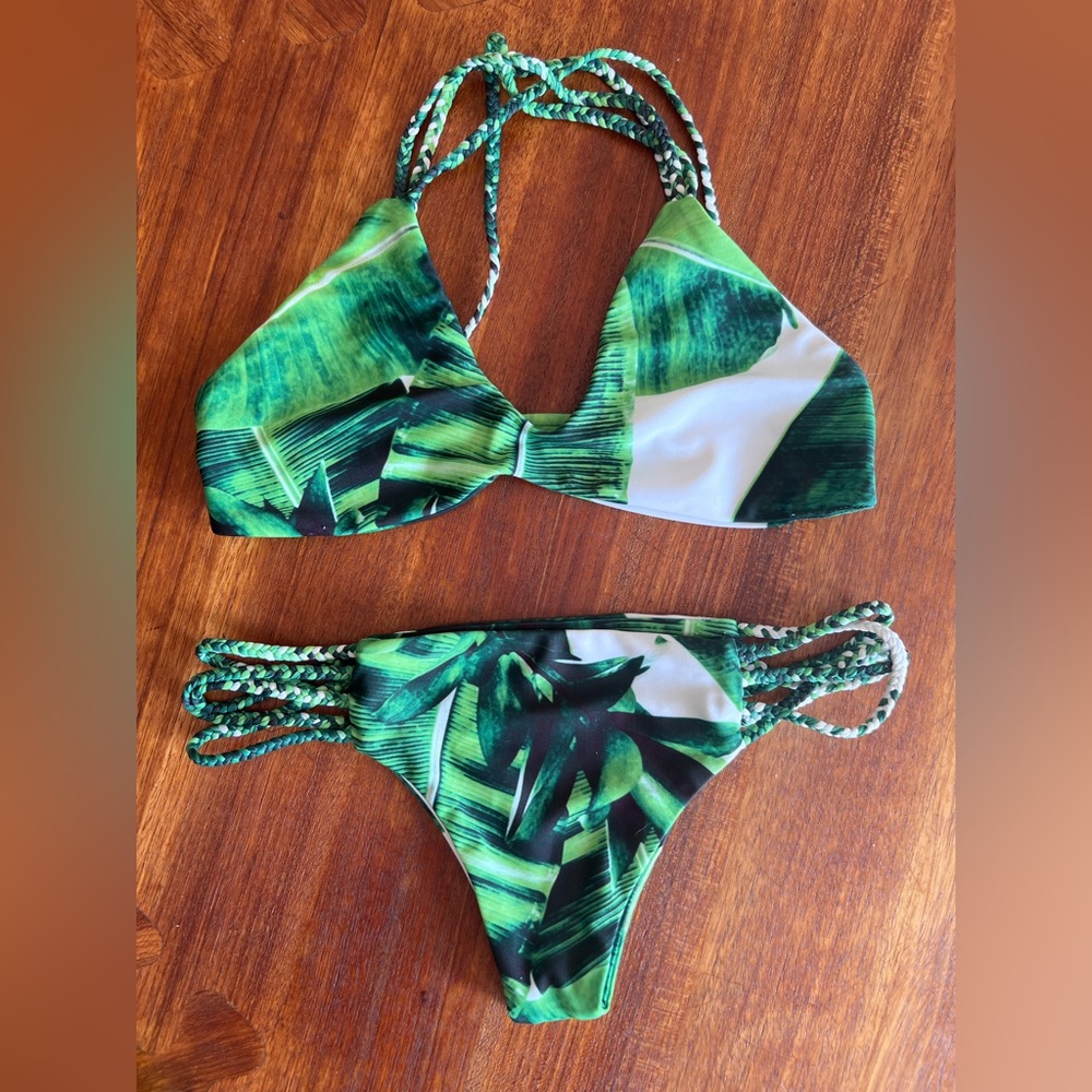 Stone Fox Swim bikini! Size XS